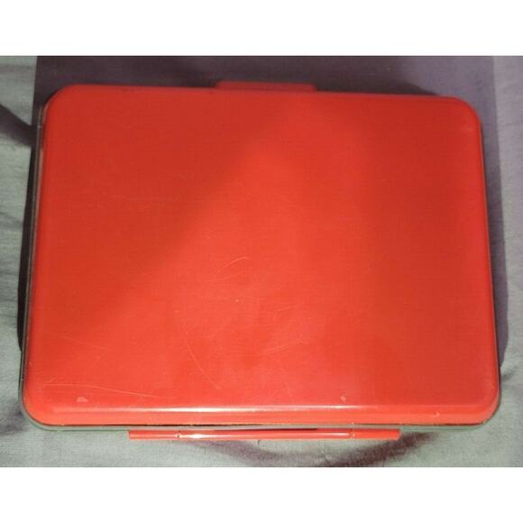Nintendo Red DS Hard Case. Can Hold Games. - Picture 4 of 4